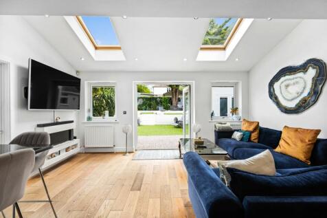 275 Sandbanks Rd 03.06.24-1869.jpg