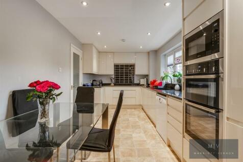 Beech Way 1-14.jpg