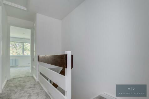 Anselm Close 4 MV-14.jpg