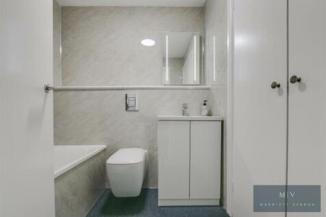 Anselm Close 4 MV-9.jpg