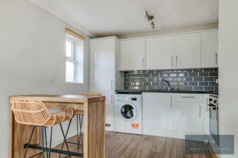 Archers Court Flat 1 MV-8.jpg