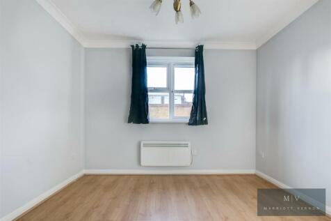 Archers Court Flat 1 MV-2.jpg