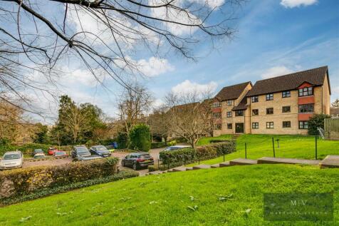 Archers Court Flat 1 MV-9.jpg