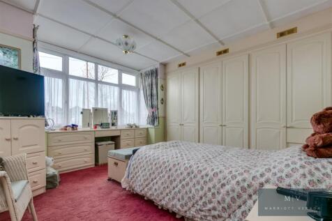 Woodmere Close 14 MV-13.jpg