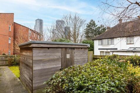 Flat 4 Heronsgate Court-20.jpg