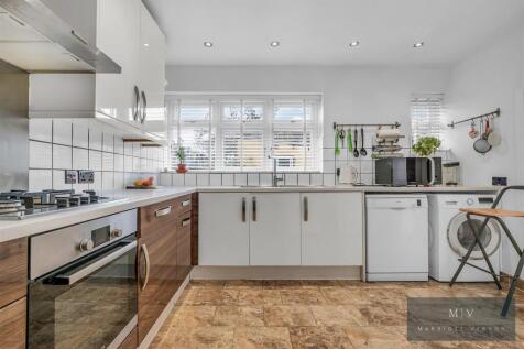 Brockenhurst Way 1 MV-7.jpg