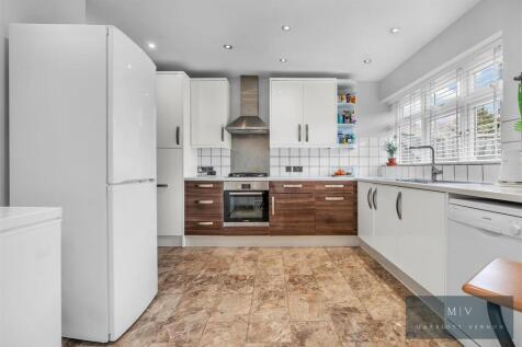 Brockenhurst Way 1 MV-9.jpg