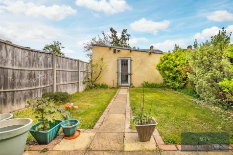 Brockenhurst Way 1 MV-13.jpg