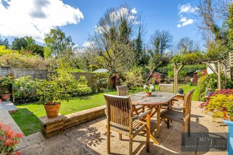 Birdhurst Avenue 6 MV-11.jpg