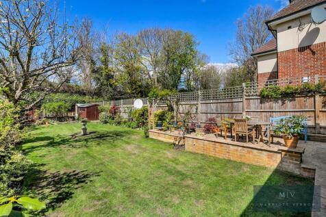 Birdhurst Avenue 6 MV-10.jpg