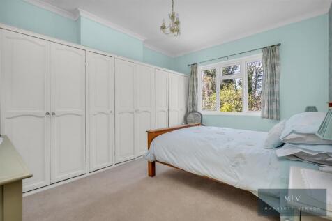 Birdhurst Avenue 6 MV-16.jpg