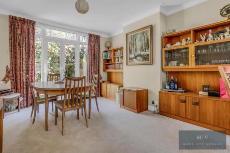 Pinewood Close 19 MV-3.jpg