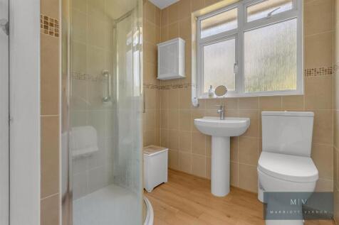 Pinewood Close 19 MV-10.jpg