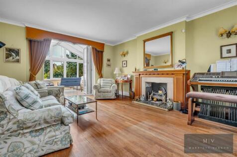 Croham Manor Road 23 MV-13.jpg