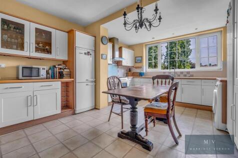 Croham Manor Road 23 MV-10.jpg
