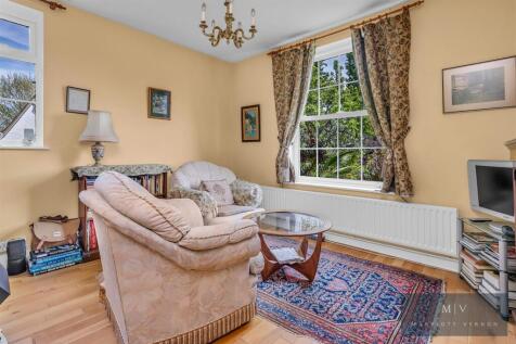 Croham Manor Road 23 MV-9.jpg