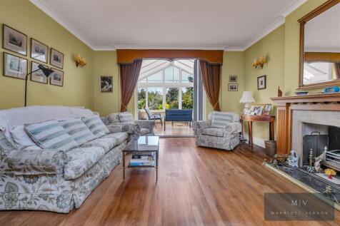 Croham Manor Road 23 MV-14.jpg