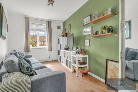 Limpsfield Road 367A MV-1.jpg