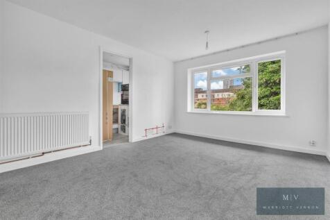 Garrick Crescent 34 MV-1.jpg