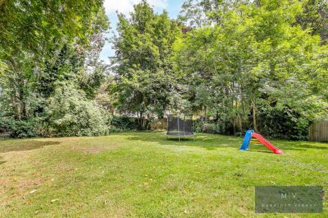Westleigh Court 3 MV-9.jpg