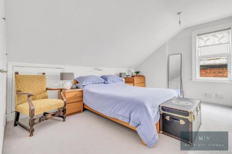 F3 19 Birdhurst Road MV-1.jpg