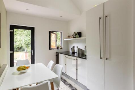 157 Coombe Road-14.jpg