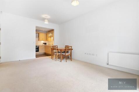 Flat 4 Eva Court MV-6.jpg