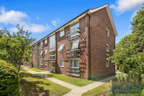 Flat 16 Lister Court MV-9.jpg