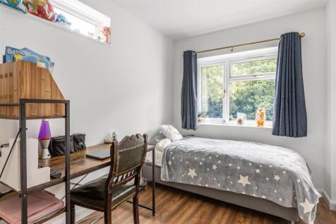 105 Birch Tree Avenue-8.jpg