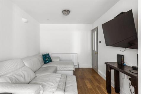 105 Birch Tree Avenue-25.jpg