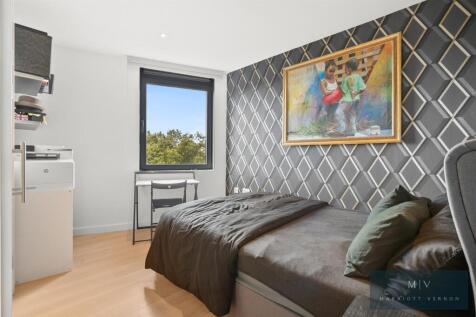 Flat 32 Altitude Apartments MV-8.jpg