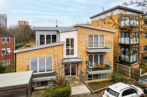 Flat 4 Heronsgate Court-4.jpg