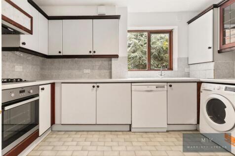 Campion Close 38 MV-6.jpg
