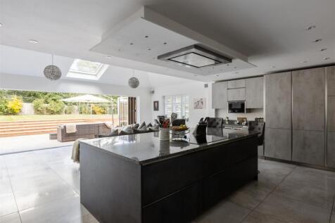 11 Pine Coombe-35.jpg