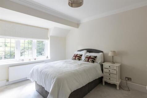 11 Pine Coombe-10.jpg