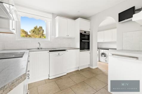 Rawlins Close 10 MV-3.jpg