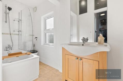 F2 20 Heathfield Road MV-13.jpg