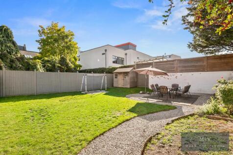 F2 20 Heathfield Road MV-18.jpg