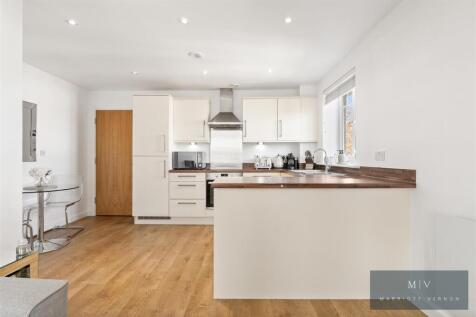 Flat 16, 28 Normanton Road MV-10.jpg