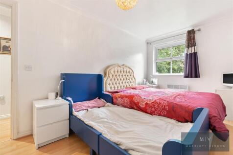 Sycamore Close 5 MV-8.jpg