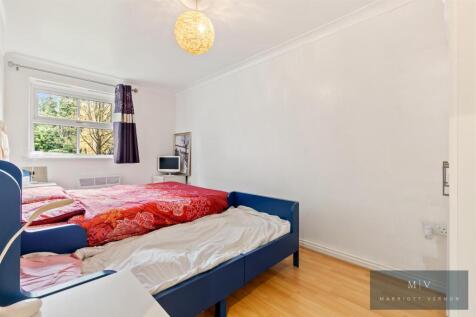 Sycamore Close 5 MV-7.jpg