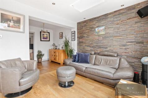 The Gallop 10 MV-17.jpg