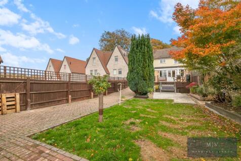 The Gallop 10 MV-20.jpg