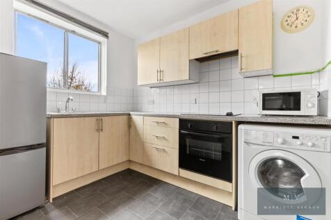 Lloyd House 14 MV-3.jpg