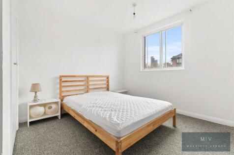 Lloyd House 14 MV-1.jpg