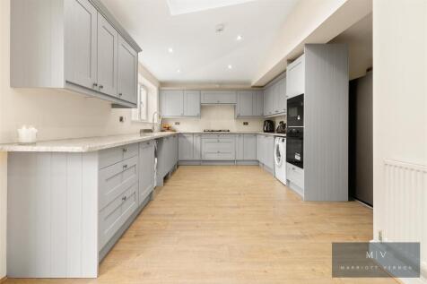 Queenhill Road 17 MV-14.jpg