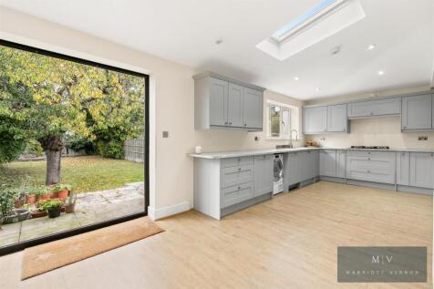 Queenhill Road 17 MV-13.jpg