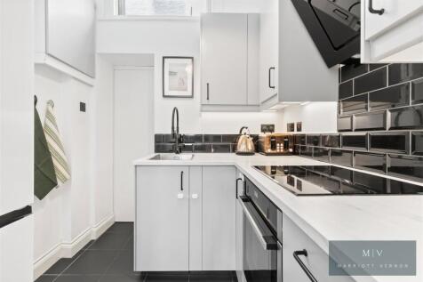 Aberdeen Road 14 F1 MV-3.jpg