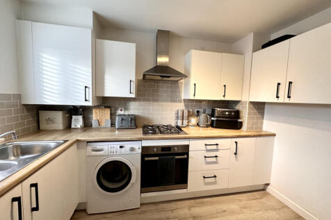 3 Bedroom semi-detached house