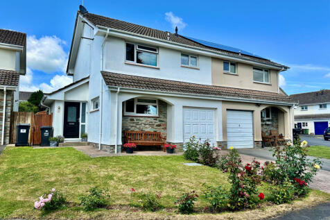 3 Bedroom semi-detached house
